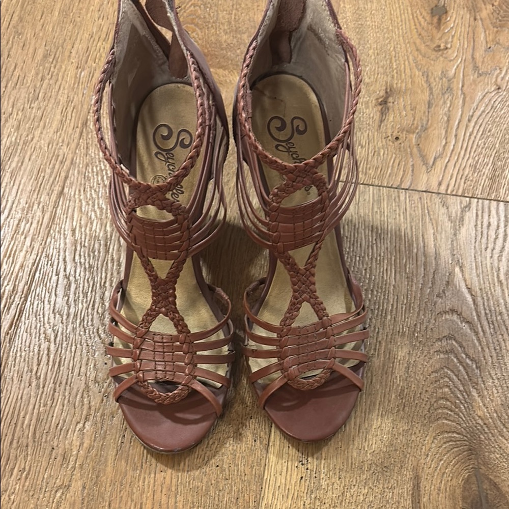 Seychelles Women's Brown Strappy Sandals